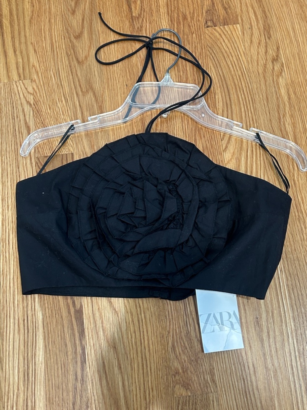 Zara Black halter Crop Top with Spiral 3D Rosette on front women’s medium new